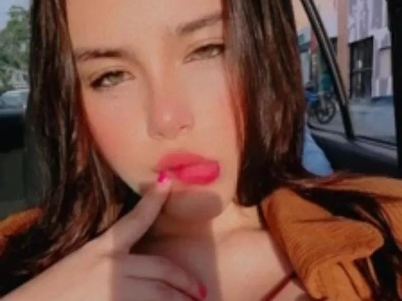 SalomeCuttee profielfoto van cam model