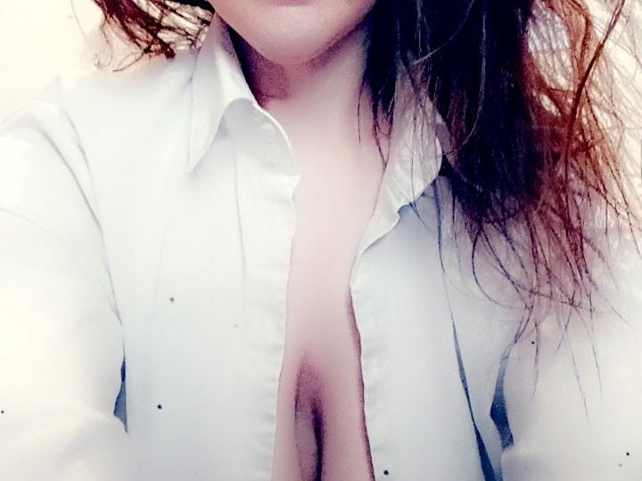 Imagen de perfil de modelo de cámara web de AveryWells