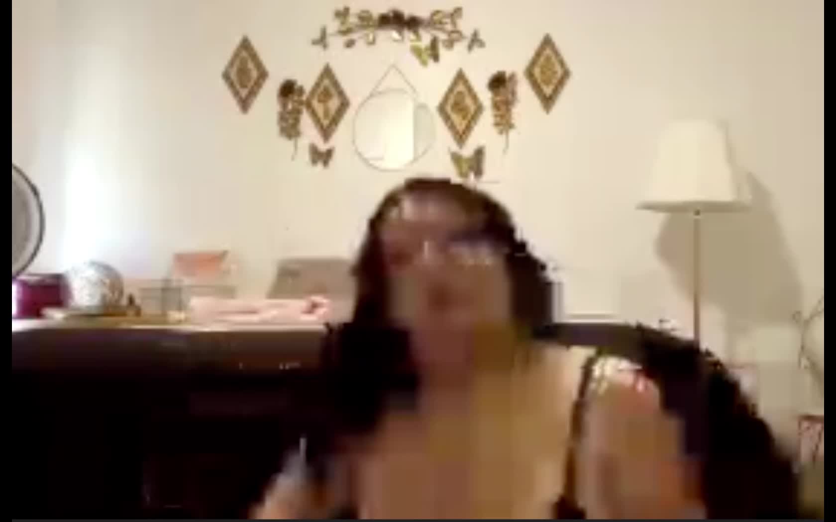 Artist AriaVuitonn Video 1