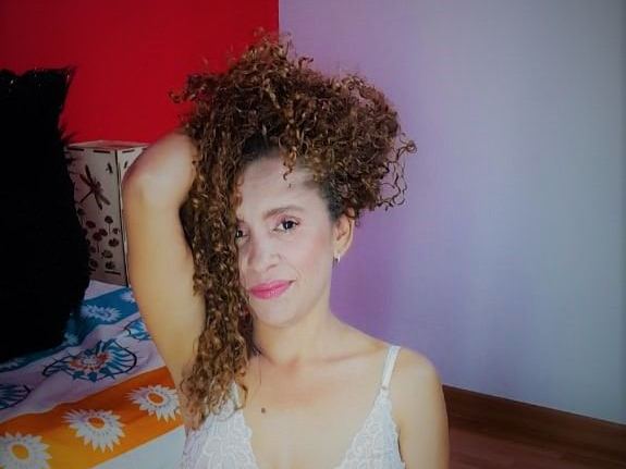 Image de profil du modèle de webcam AdaLenox