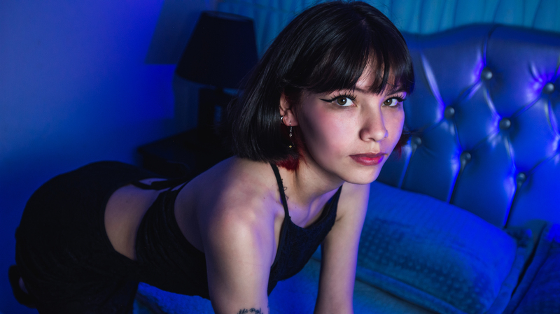 Artist NitzziAroused Foto 5