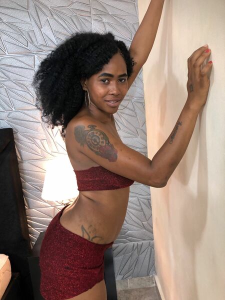 Performer ValentinaRobert Photo 3