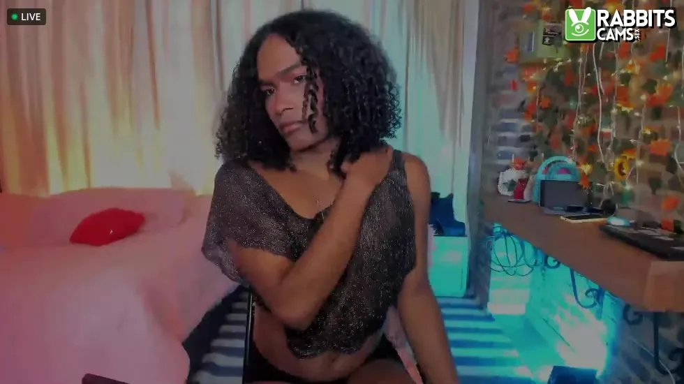 Artist LaGoldenBitch Video 1