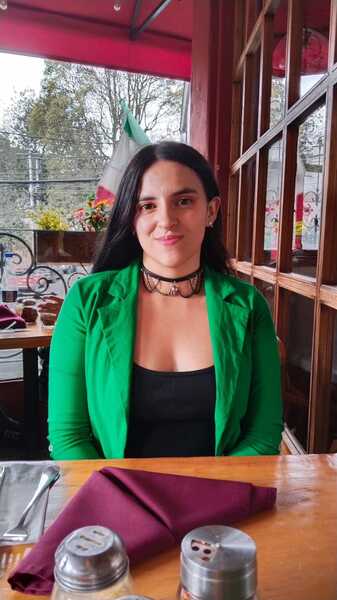 Performer KateEvance Photo 8