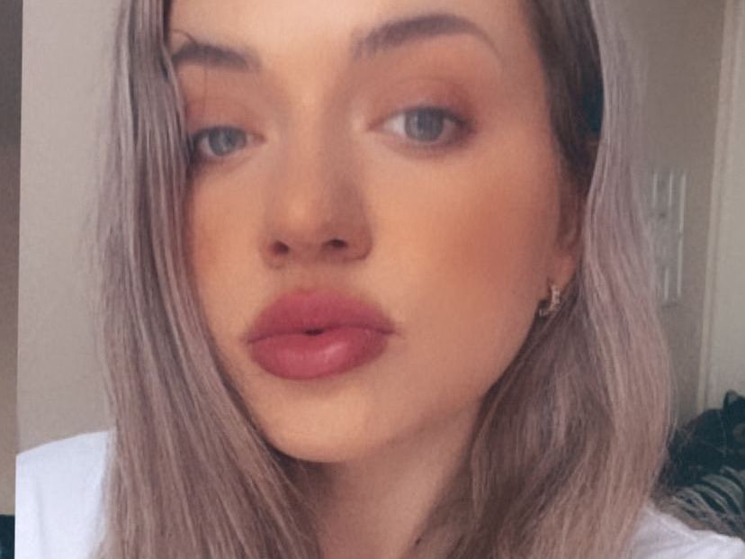 olivia23x profilbild på webbkameramodell 