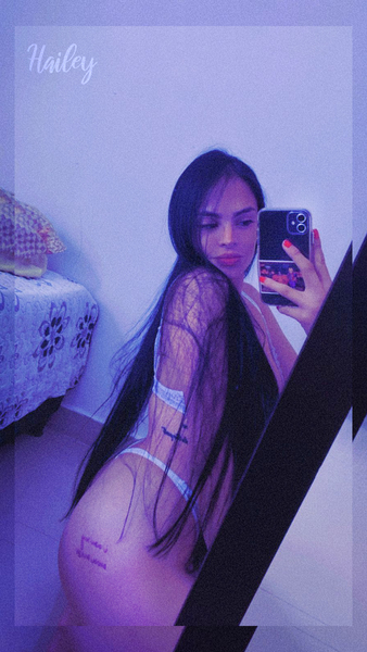 Intérprete HaileySato Foto 2