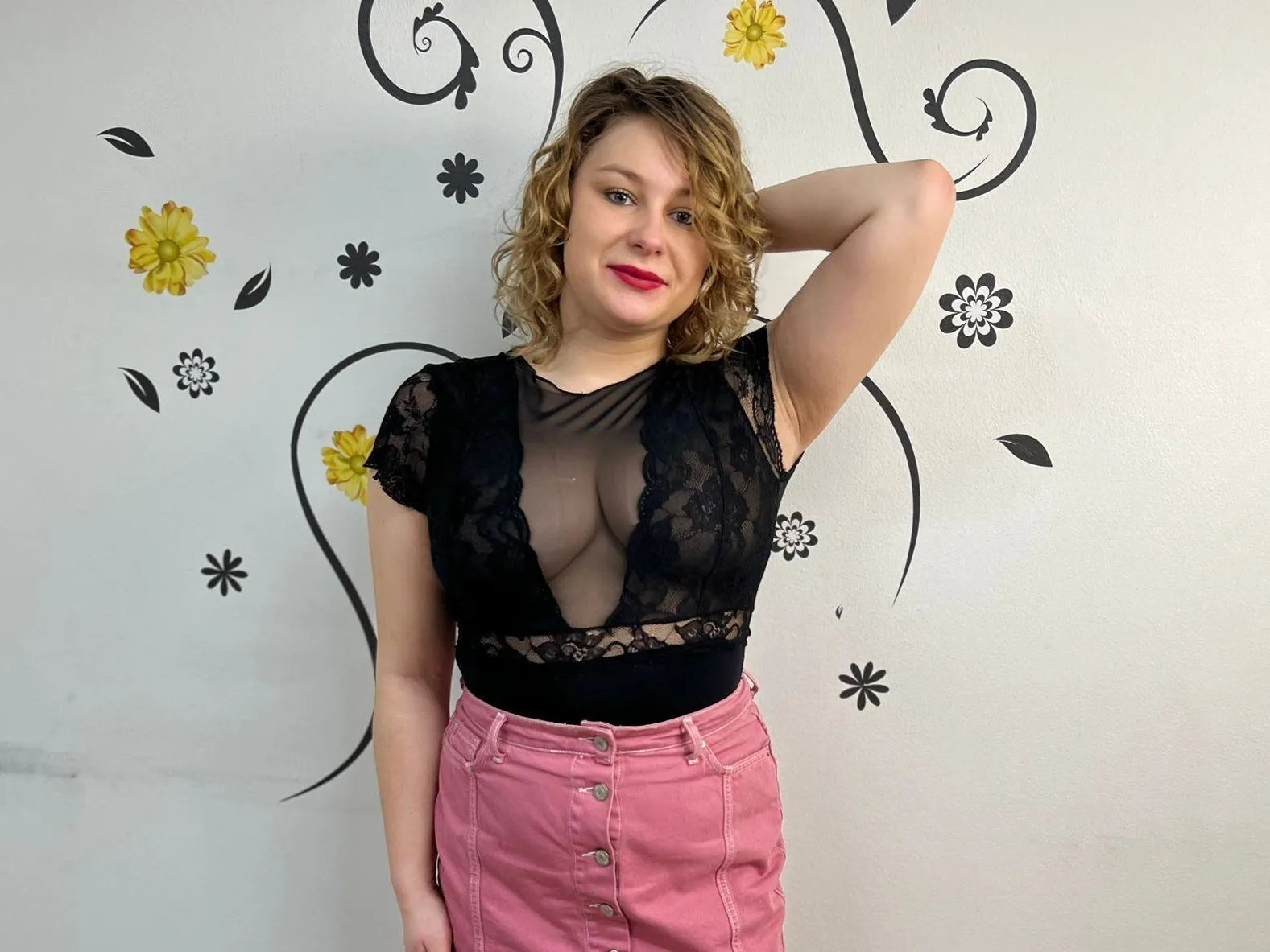 MARIOLA profilbild på webbkameramodell