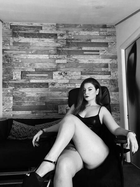 Darsteller KeiraMills Foto 8