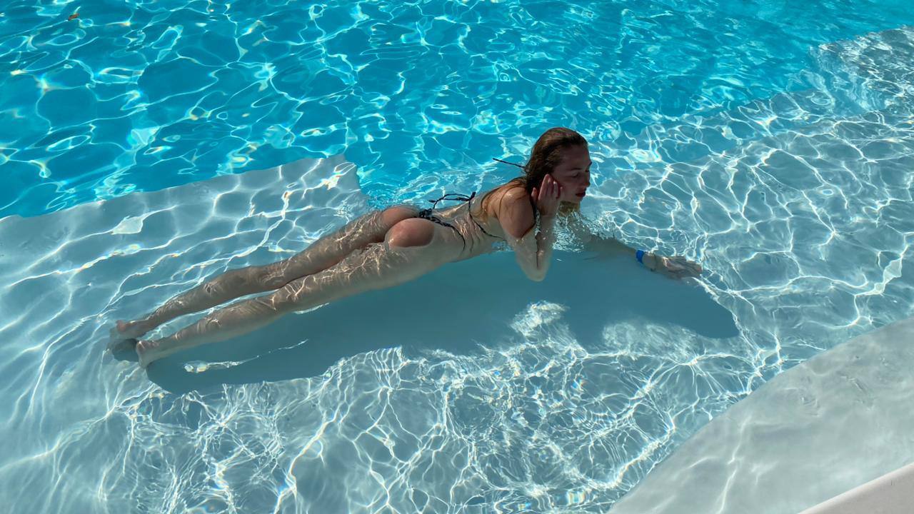 Performer PumaBlondy Photo 2