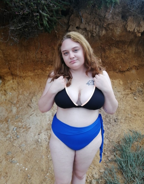 Performer meleenea Photo 8