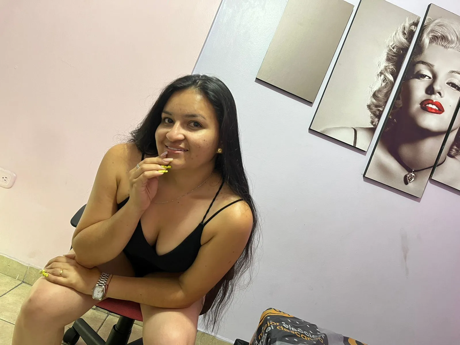 LinaLatin profielfoto van cam model