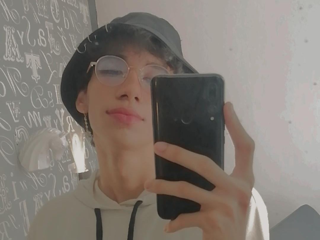 EmmaJoones23 profielfoto van cam model