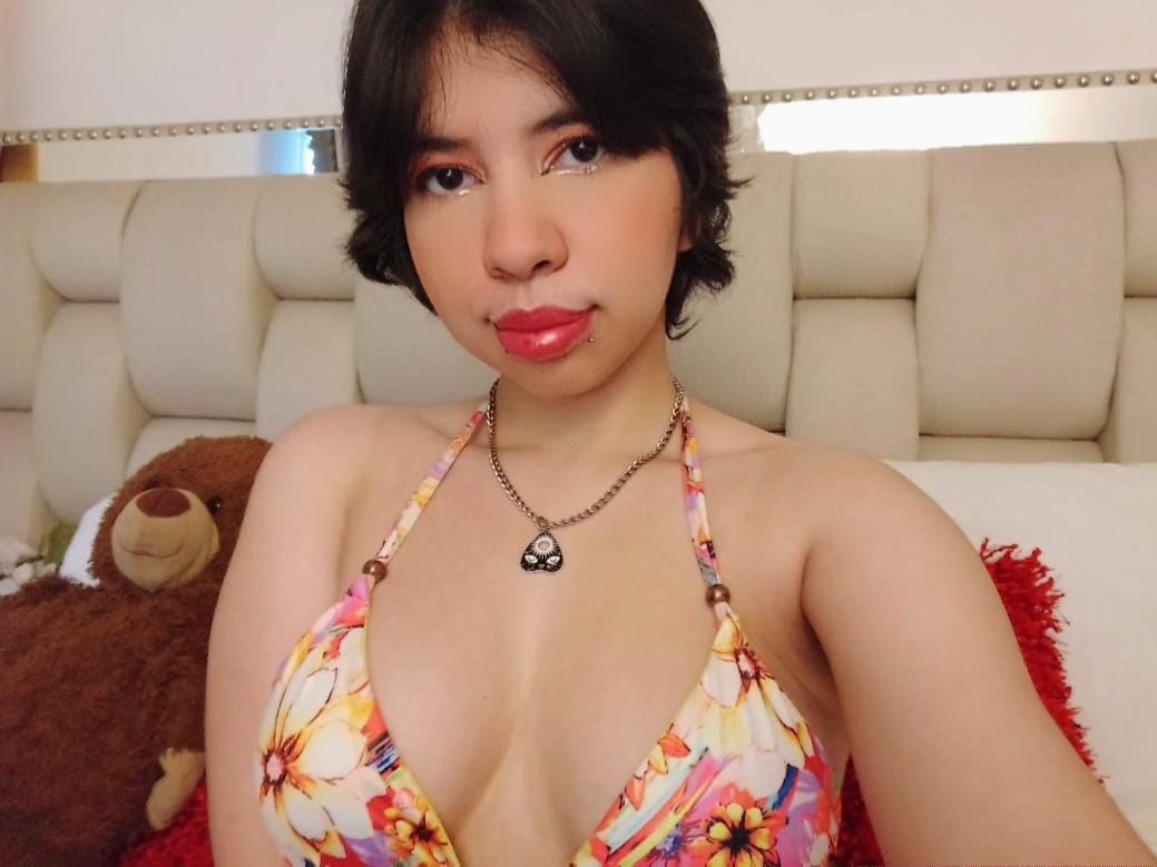 HariRose profilbild på webbkameramodell