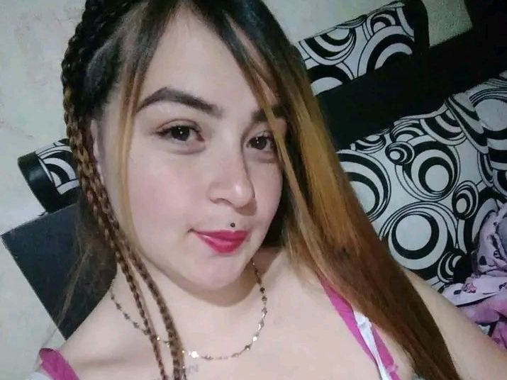 abrilgreensj cam model profile picture