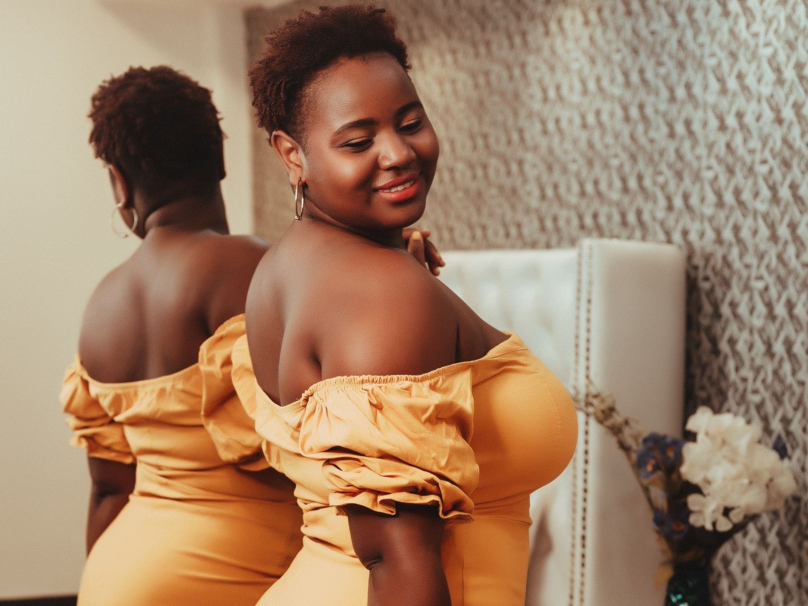 AndryRoussee profilbild på webbkameramodell