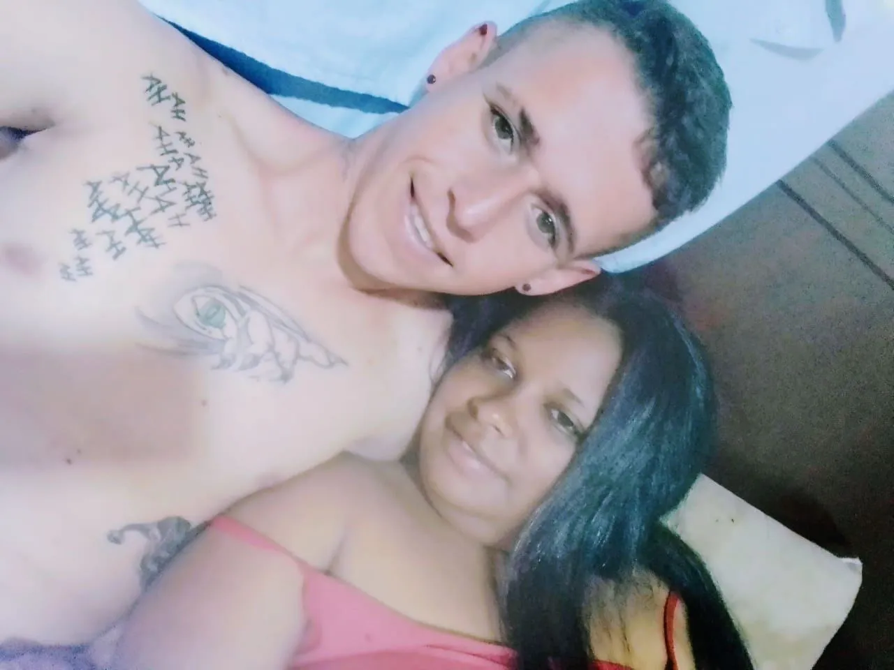 Imagen de perfil de modelo de cámara web de RossyNJhon