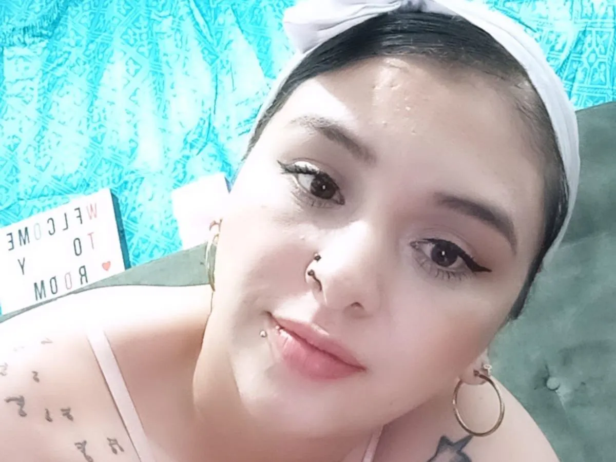 Angelicahottt profilbild på webbkameramodell