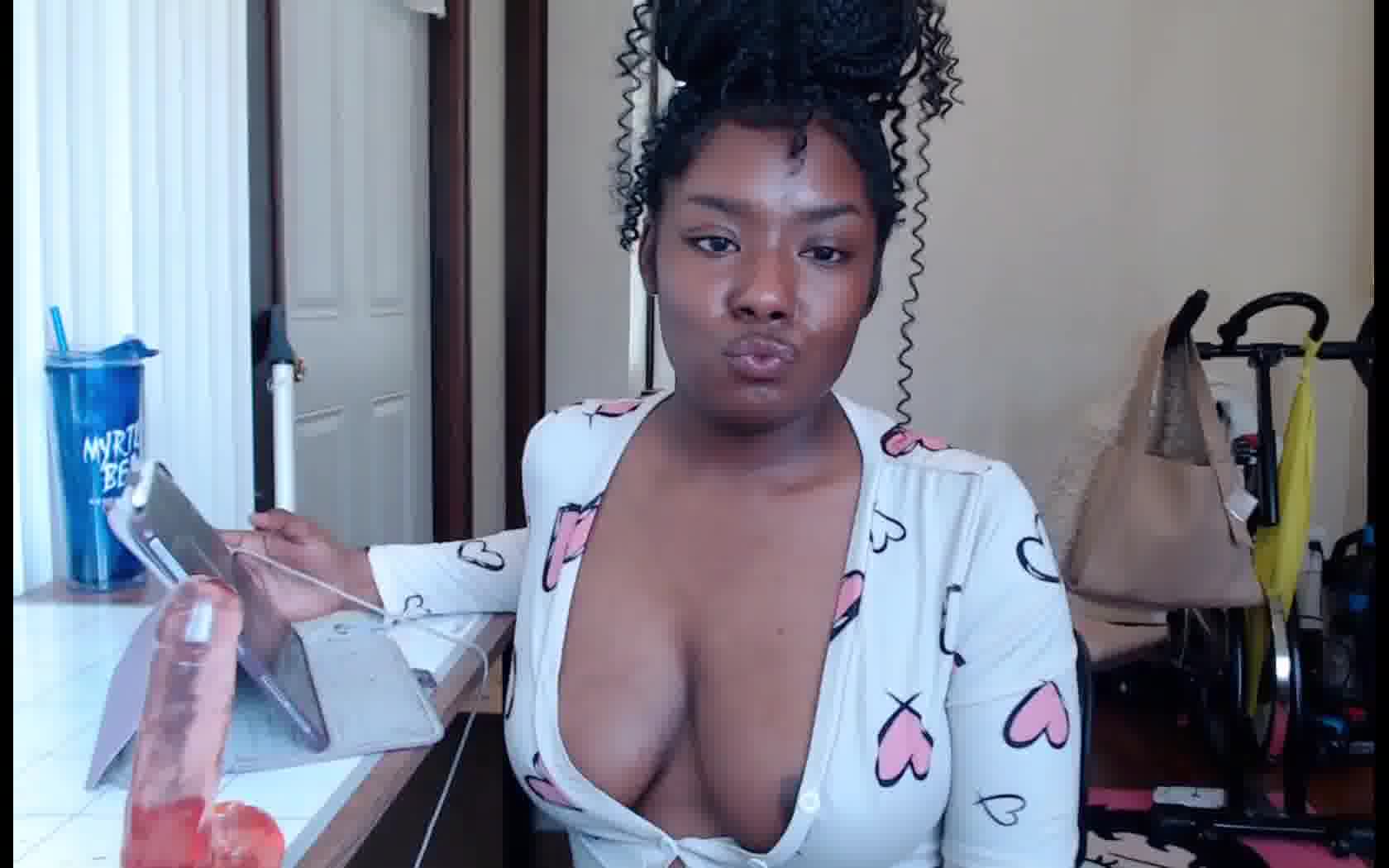 Artist AlondraBanksXO Video 1