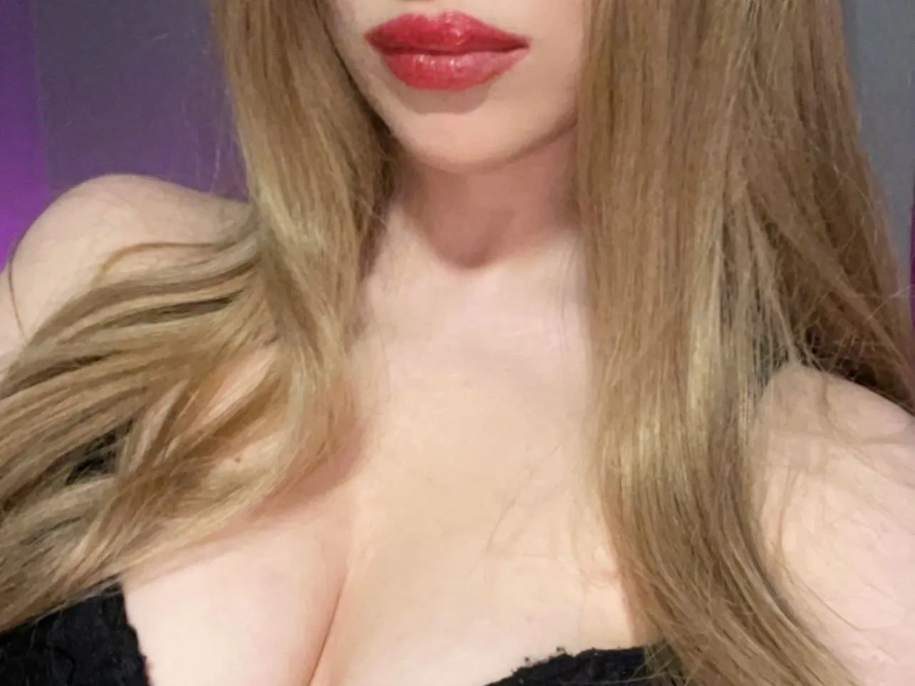 Image de profil du modèle de webcam Miaclarke