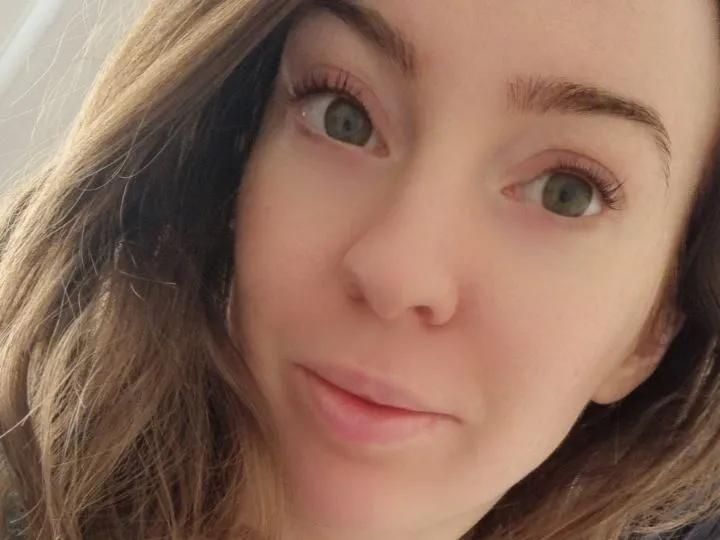 hattiex profilbild på webbkameramodell