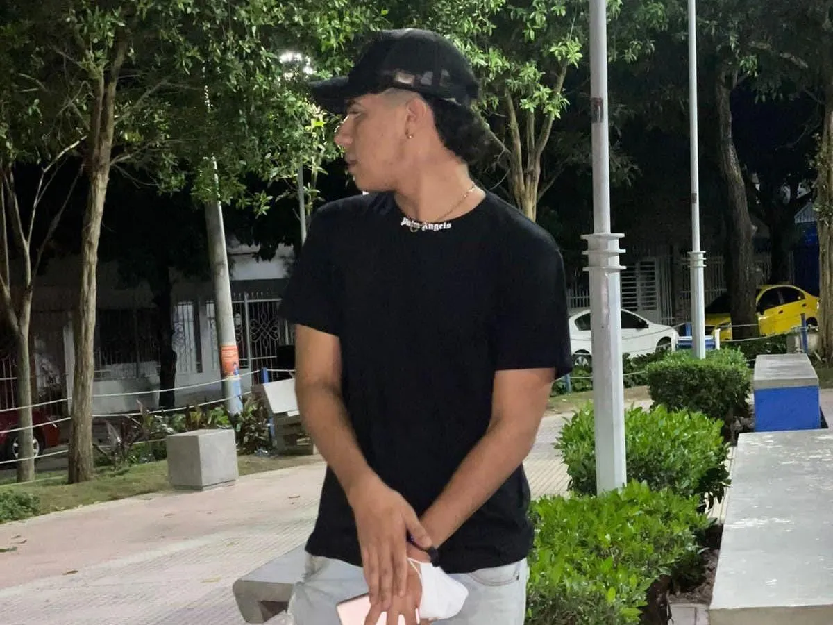 MikeWels profielfoto van cam model