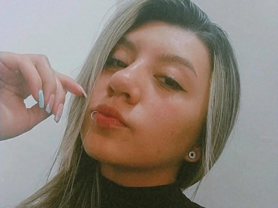 Image de profil du modèle de webcam alicelovex69