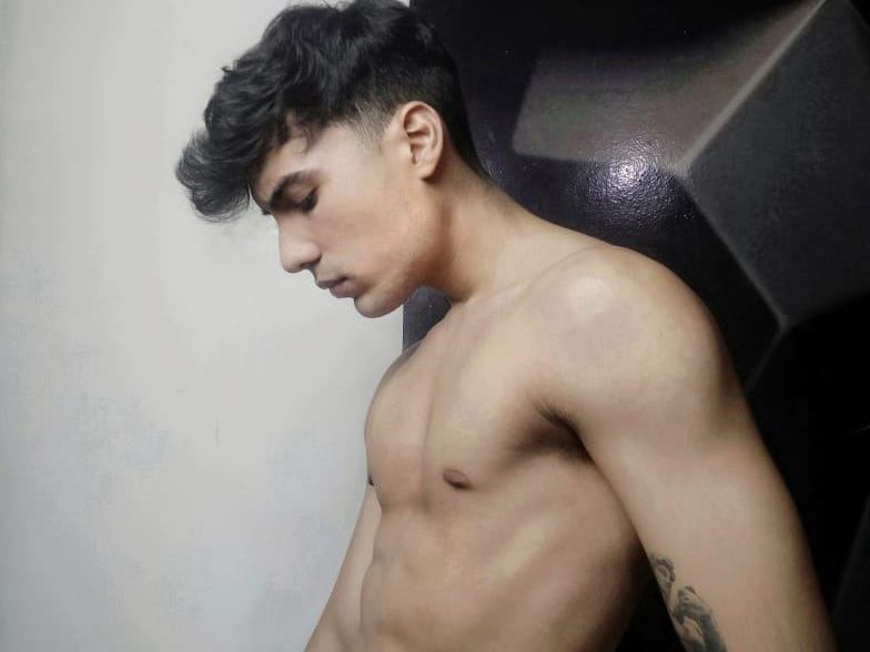 Imagen de perfil de modelo de cámara web de Thehotboy2023