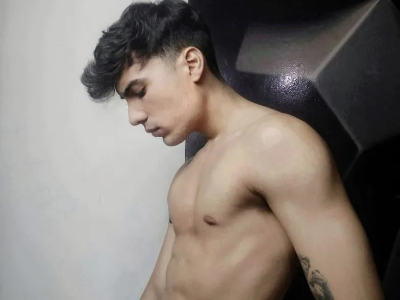Thehotboy2023 profielfoto van cam model