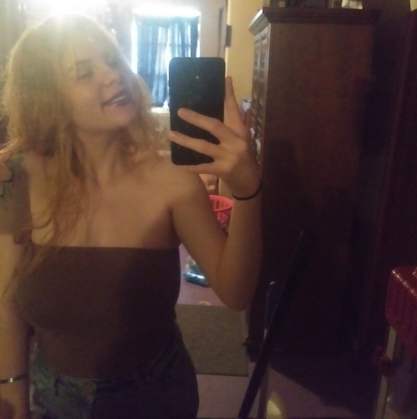 Performer KimmyTheNaughtySaint Photo 2