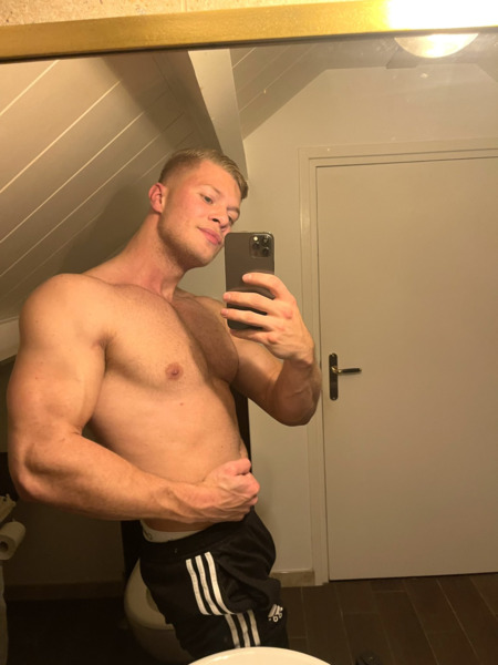 Intérprete Dutchblondee Foto 2