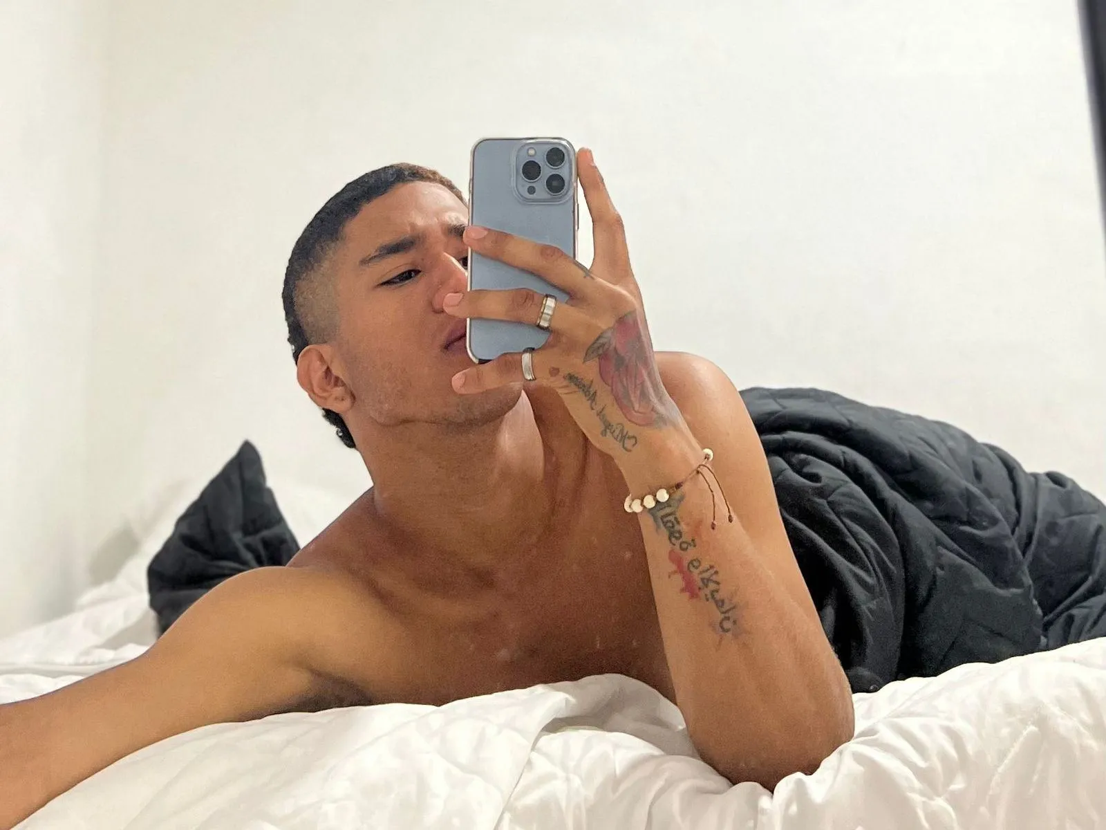 CamiloEvanss immagine del profilo del modello di cam