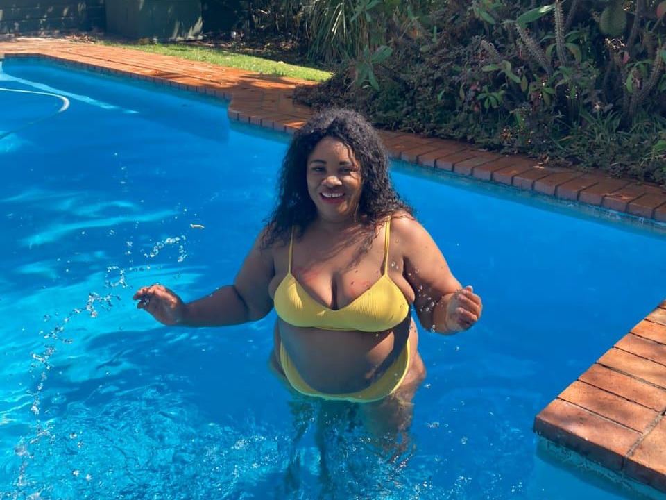 BIGHOTMATUREX cam model profile picture