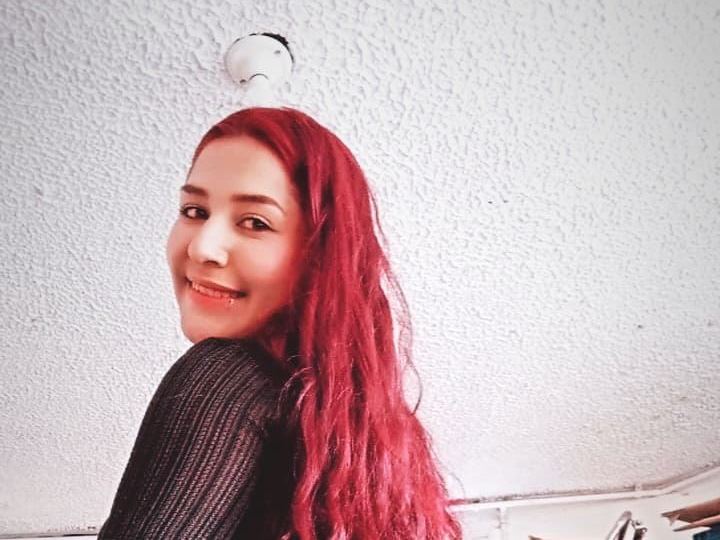 chenoa99 profilbild på webbkameramodell 