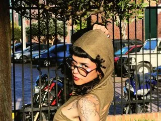 triinitty cam model profile picture