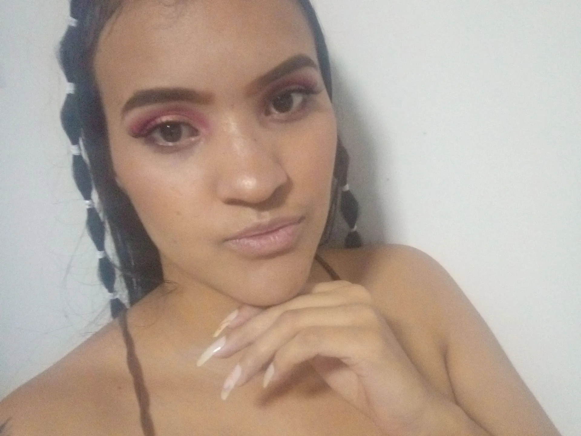 Imagen de perfil de modelo de cámara web de AmiraSweetCol