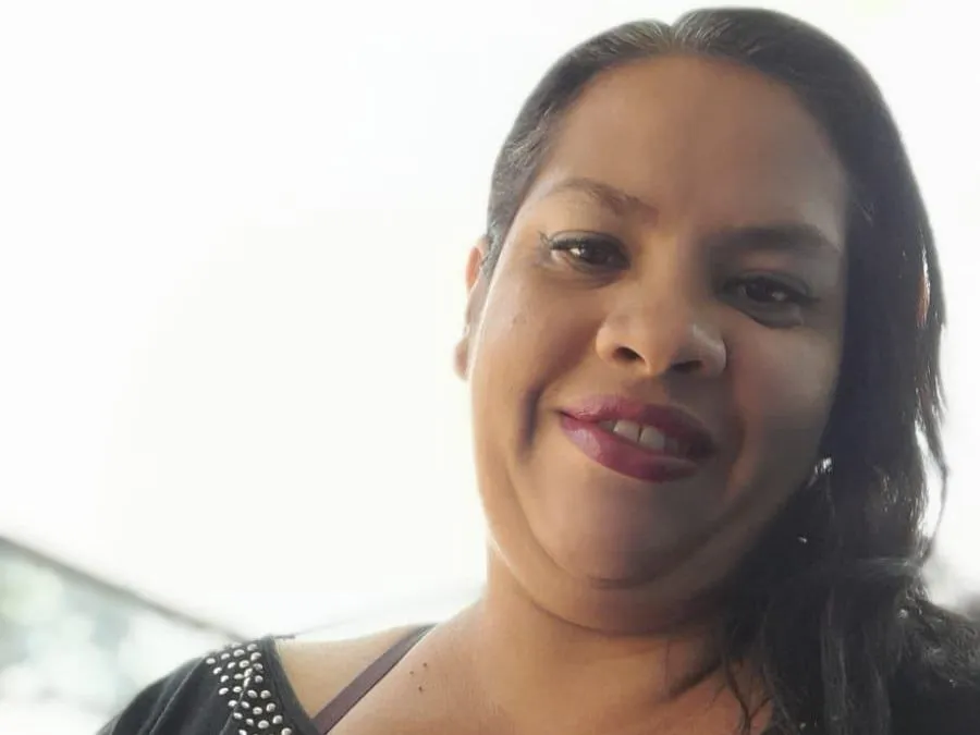 Image de profil du modèle de webcam Helenafire