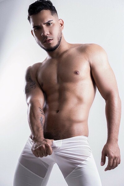 Performer LiamWest Photo 9