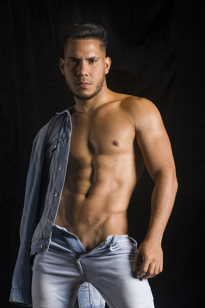 Performer LiamWest Photo 6