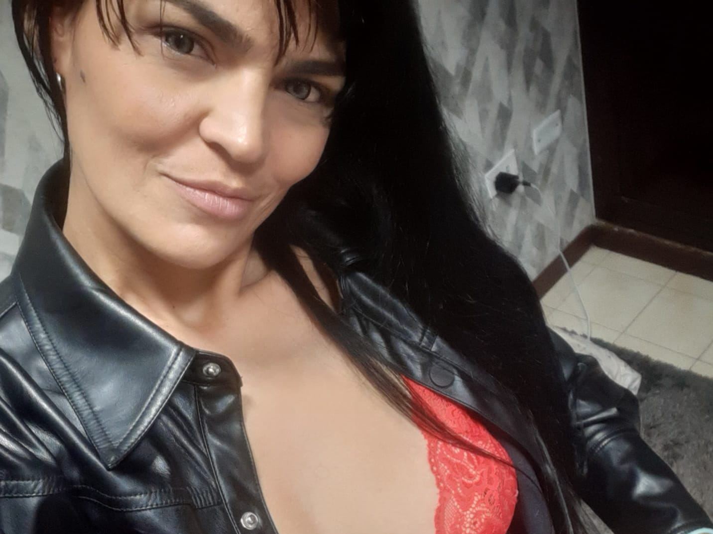 Image de profil du modèle de webcam daringmilf