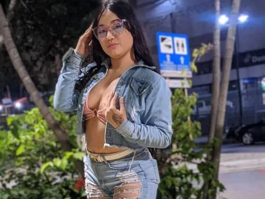 Kattyisabella profilbild på webbkameramodell