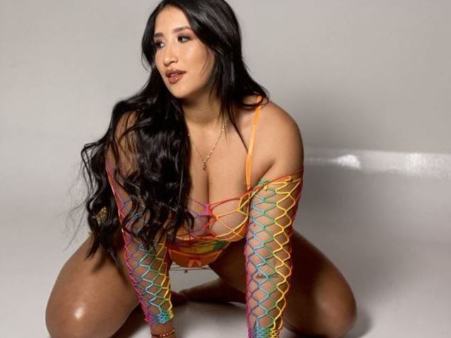 Imagen de perfil de modelo de cámara web de IrinaLebedev