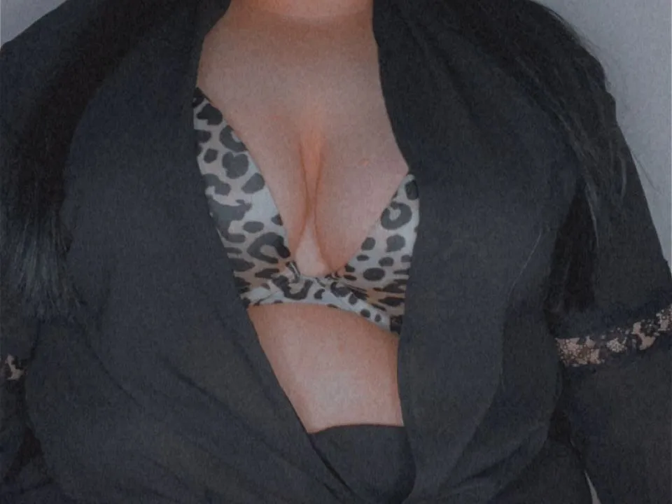 Imagen de perfil de modelo de cámara web de brattykay