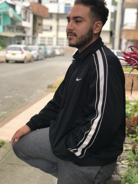 Intérprete BrodyLonng Foto 3
