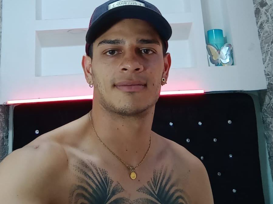 Imagen de perfil de modelo de cámara web de DiabloRojo