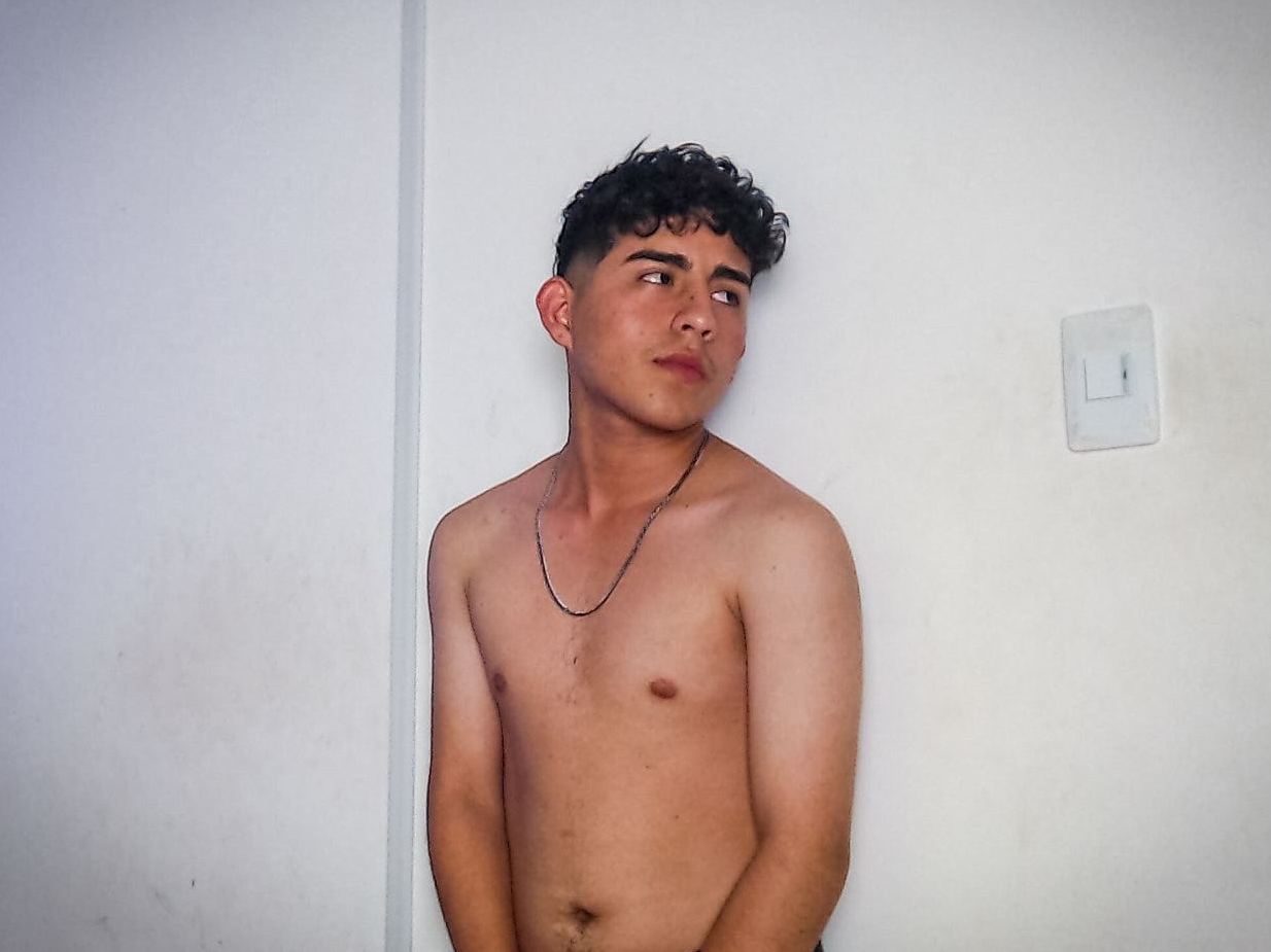 Image de profil du modèle de webcam DracaryssBear