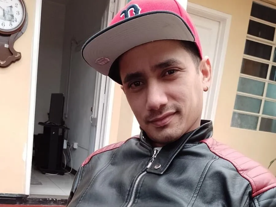 alexburton Profilbild des Cam-Modells