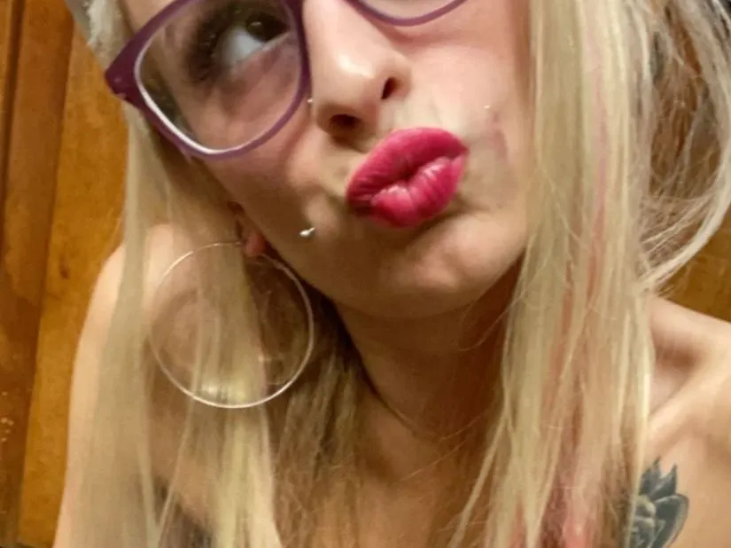 Image de profil du modèle de webcam MellonLouboutin