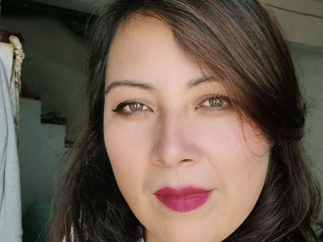 SweetMoonGLatin profilbild på webbkameramodell