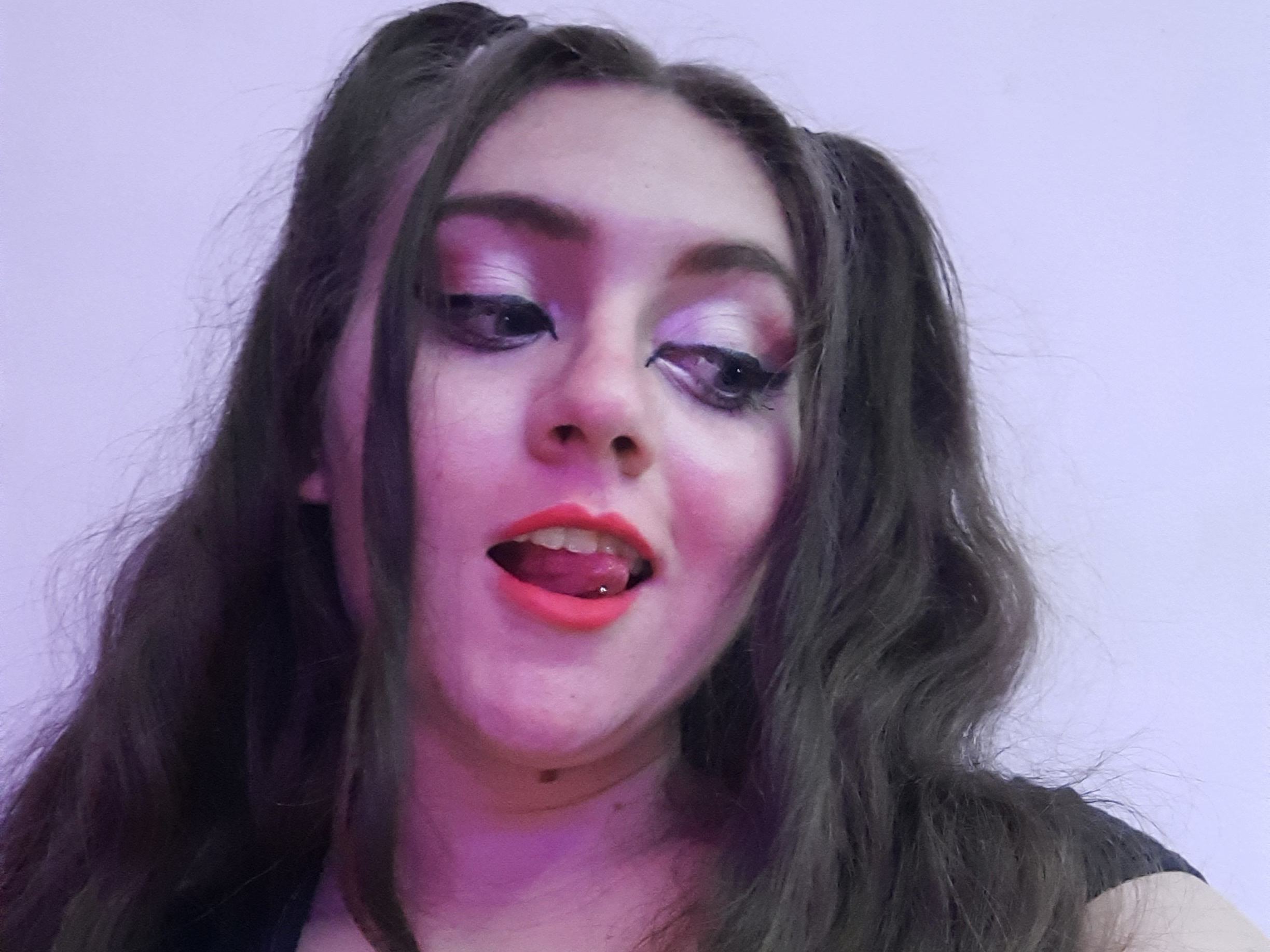 Imagen de perfil de modelo de cámara web de IsabellaWallkerXO
