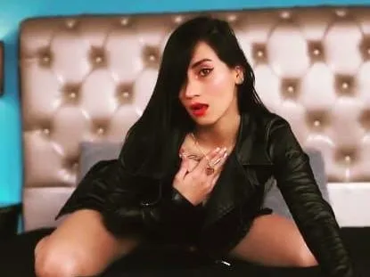 taniathomsom immagine del profilo del modello di cam